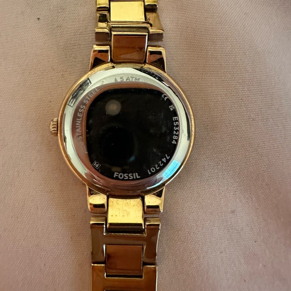 Rose gold watch main image 8